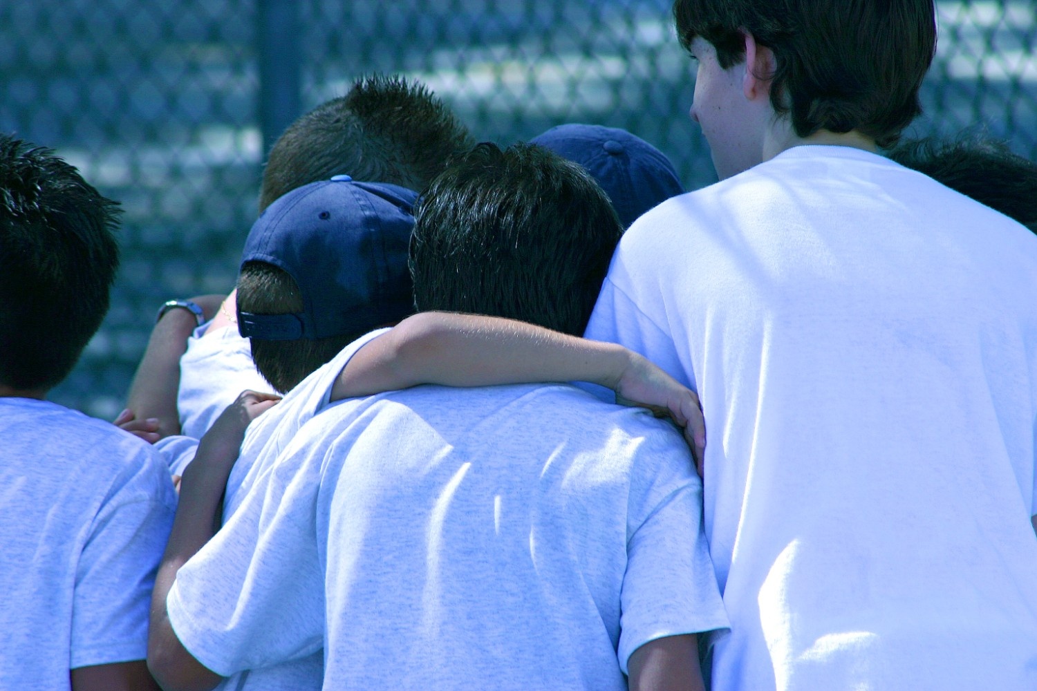 young-kids-hagging-out-2025-10-14-07-11-11-utc (1)