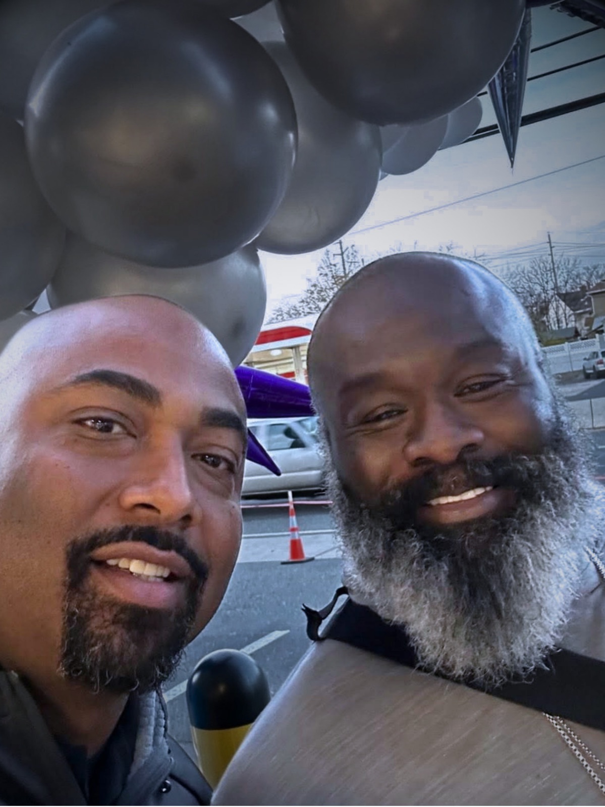 Semper Secure agent with former Philadelphia Eagle Hugh Douglas