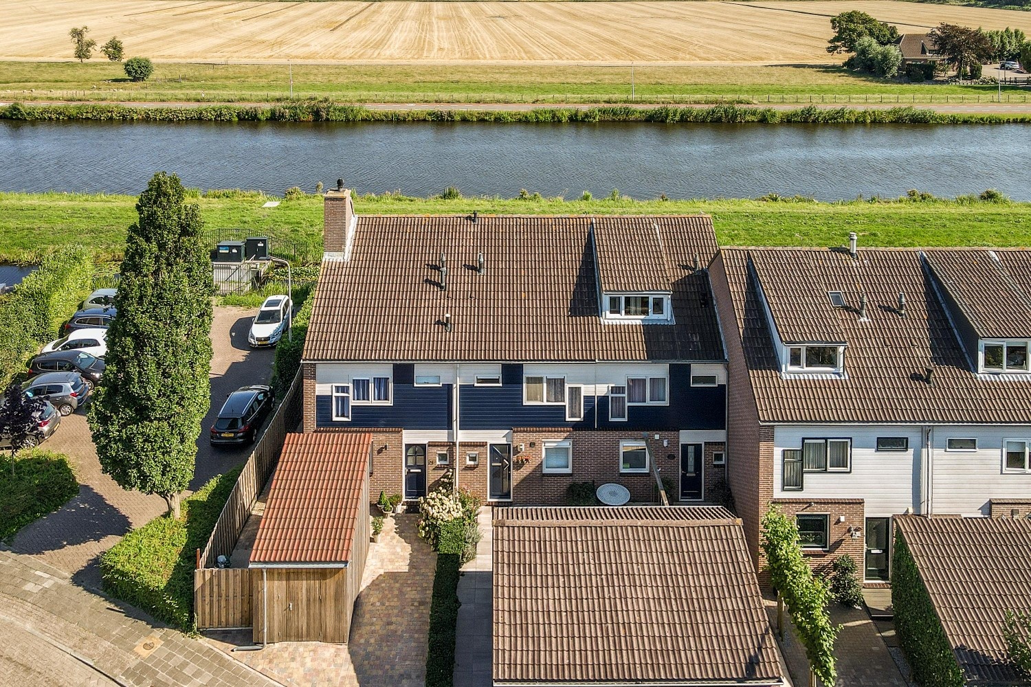 demonstration-of-place-from-the-height-with-drone-2025-02-10-02-40-37-utc (2)